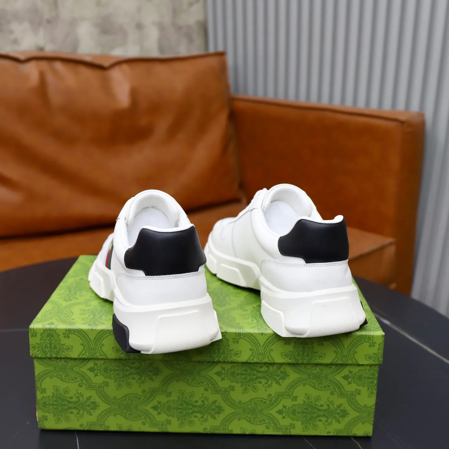 Ex-factory price: 540💰💰🙅‍♂️🙅‍♂️🙅‍♂️ Brand: GUCCI Standard code: 38-44 (45 customized) Grade: Same as the official website Material: Cowhide stitching Comfortable and breathable sheepskin lining Lightweight and wear-resistant sports outsole Style category: Men's fashionable casual shoes Running sports shoes Distinguished luxury brand elements Top luxury color: actual picture color